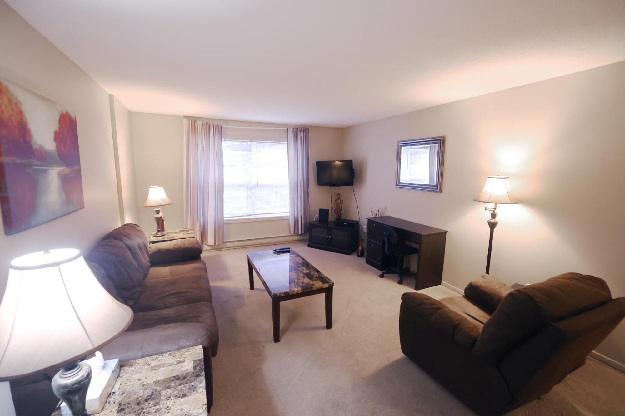 Paris Plaza Apartment Elliot Lake Ngoại thất bức ảnh