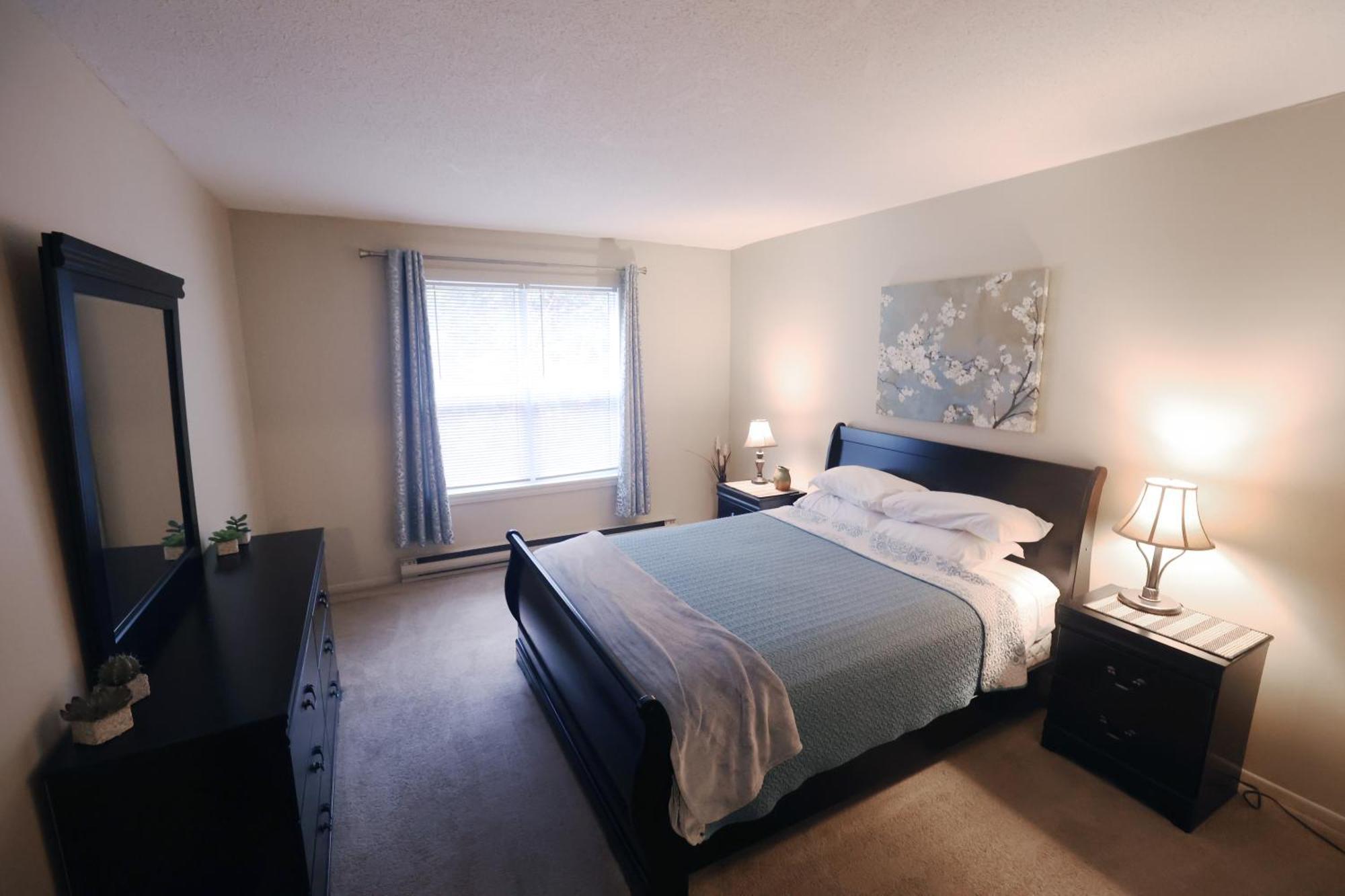 Paris Plaza Apartment Elliot Lake Ngoại thất bức ảnh